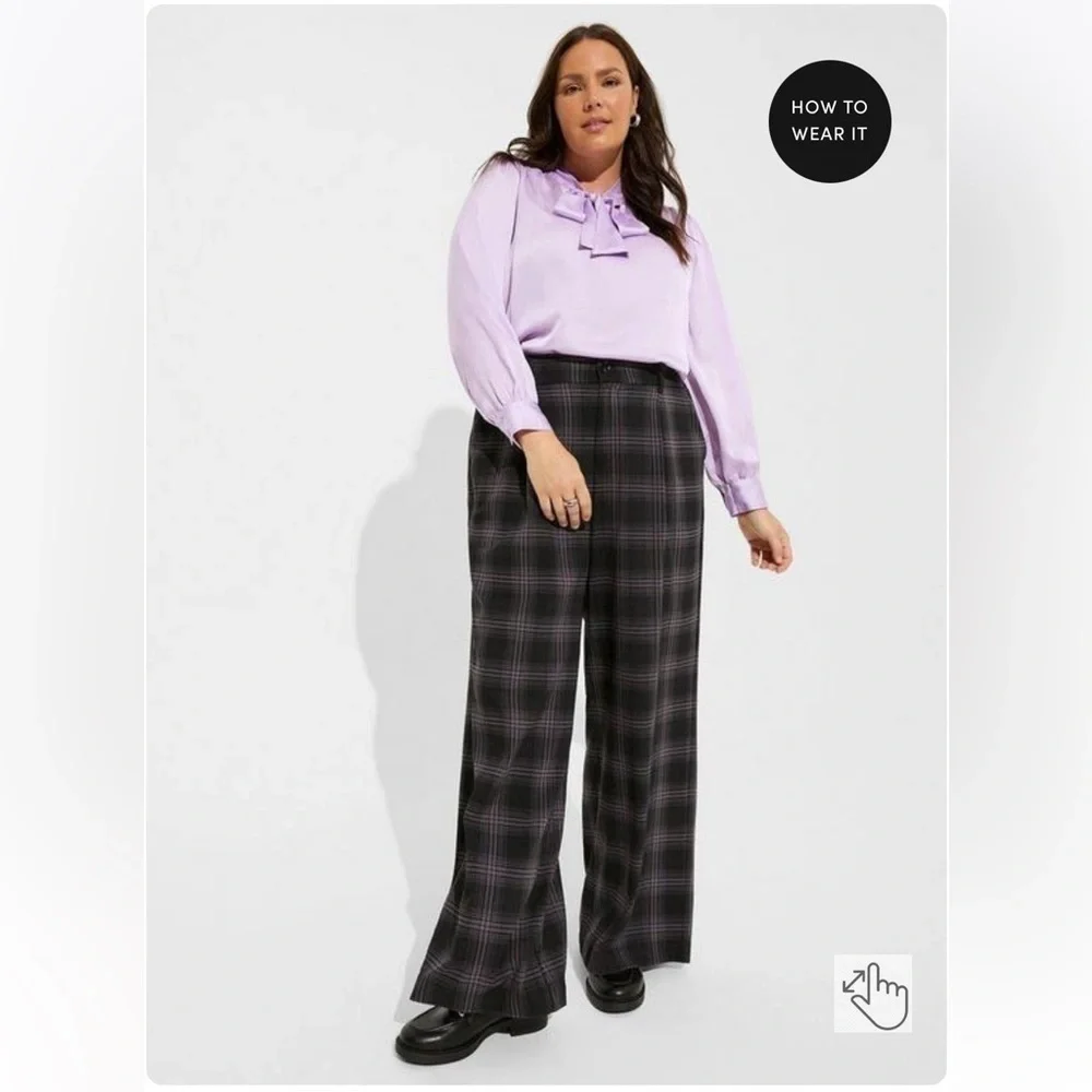 Torrid Studio Bubble Satin Bow Tie Blouse - Size 3X - Picture 3 of 7